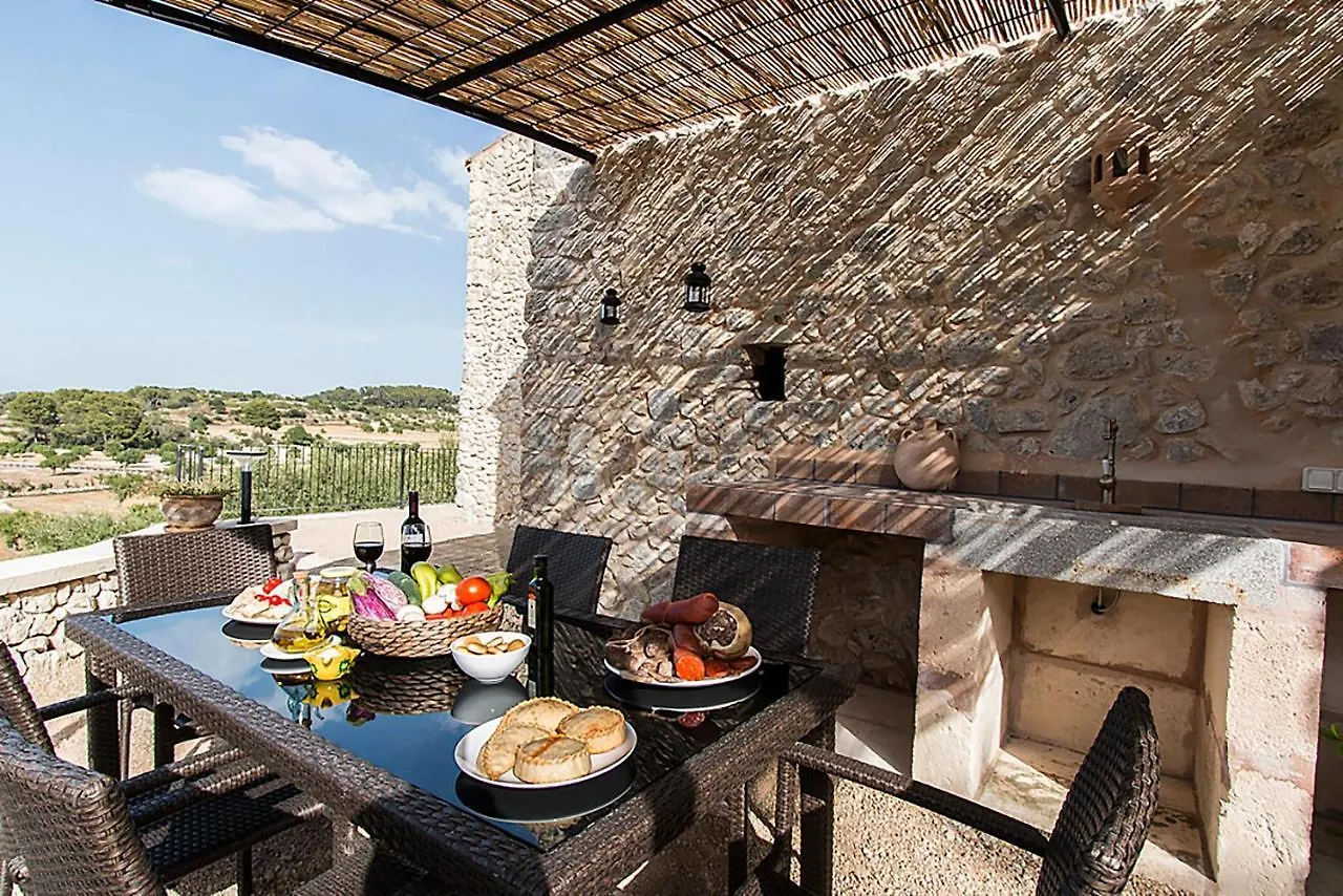 Villa Country House Sa Serra Lloret de Vistalegre Spain