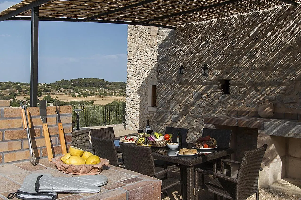 Villa Country House Sa Serra Lloret de Vistalegre Spain